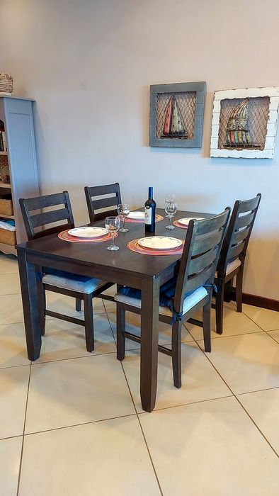 Dining nook